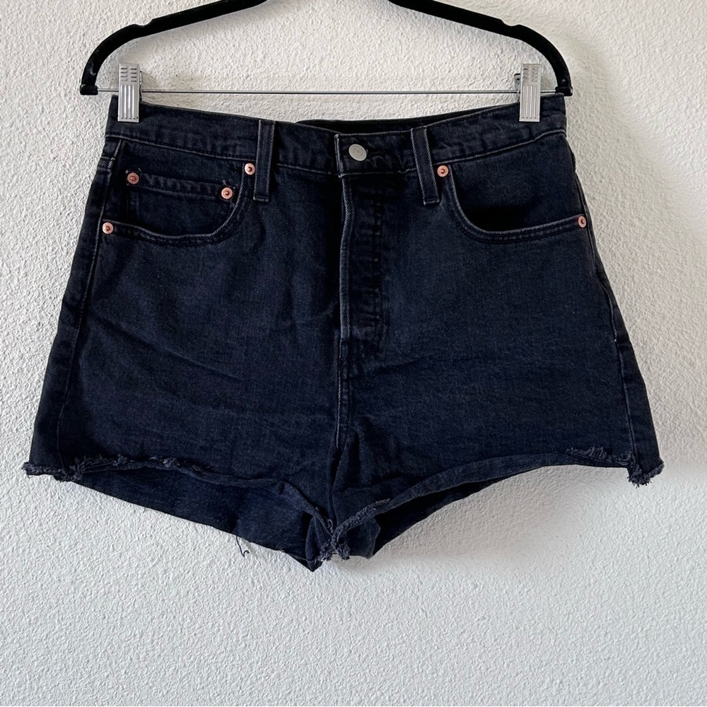 Levi’s Women’s Ribcage Shorts 31 Charcoal Raw Hem Rodeo Summer Beach Festival